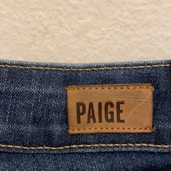 PAIGE BLUE JEANS SIZE 25